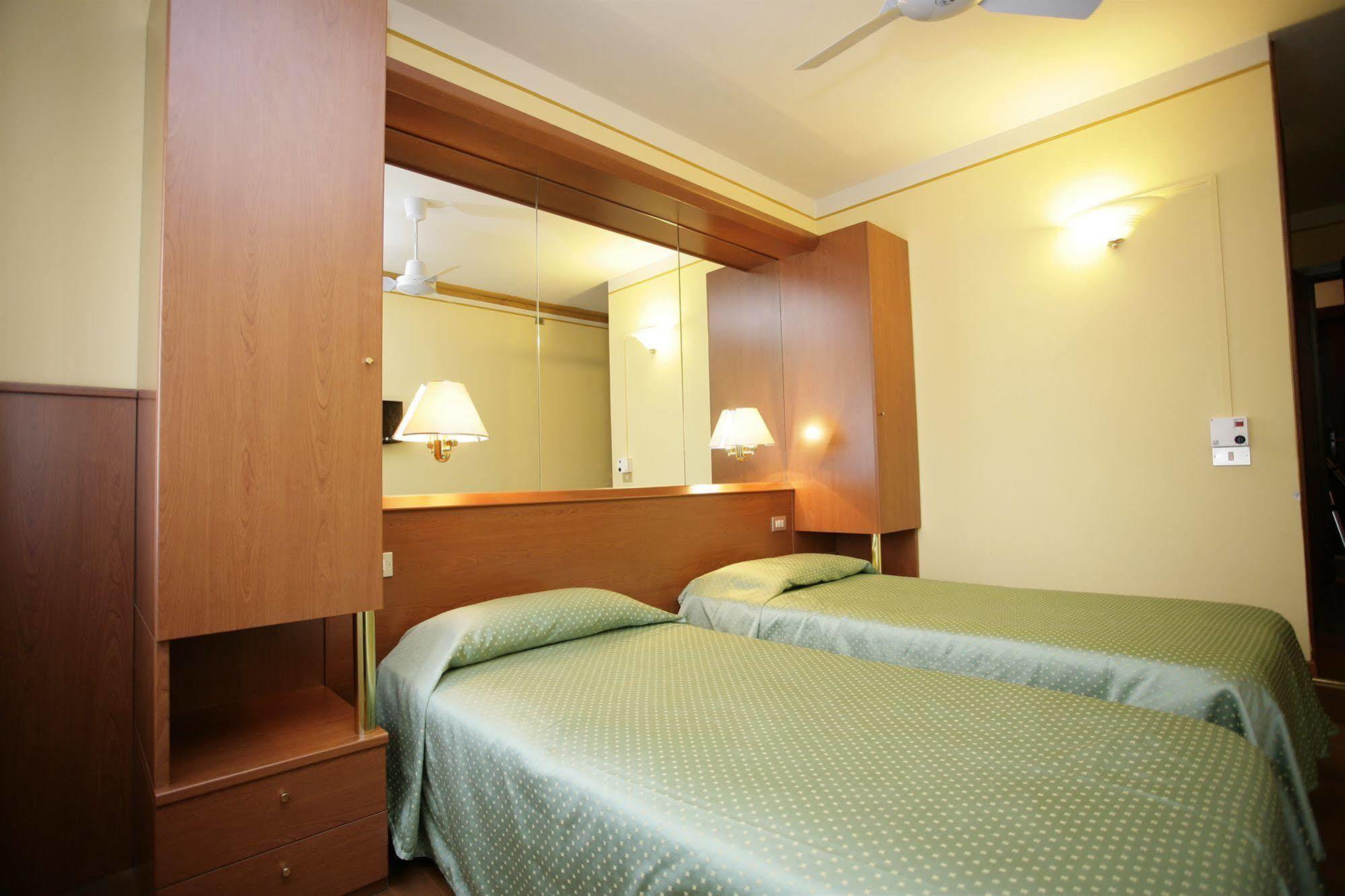 Hotel Ezzelino San Zenone Eksteriør bilde